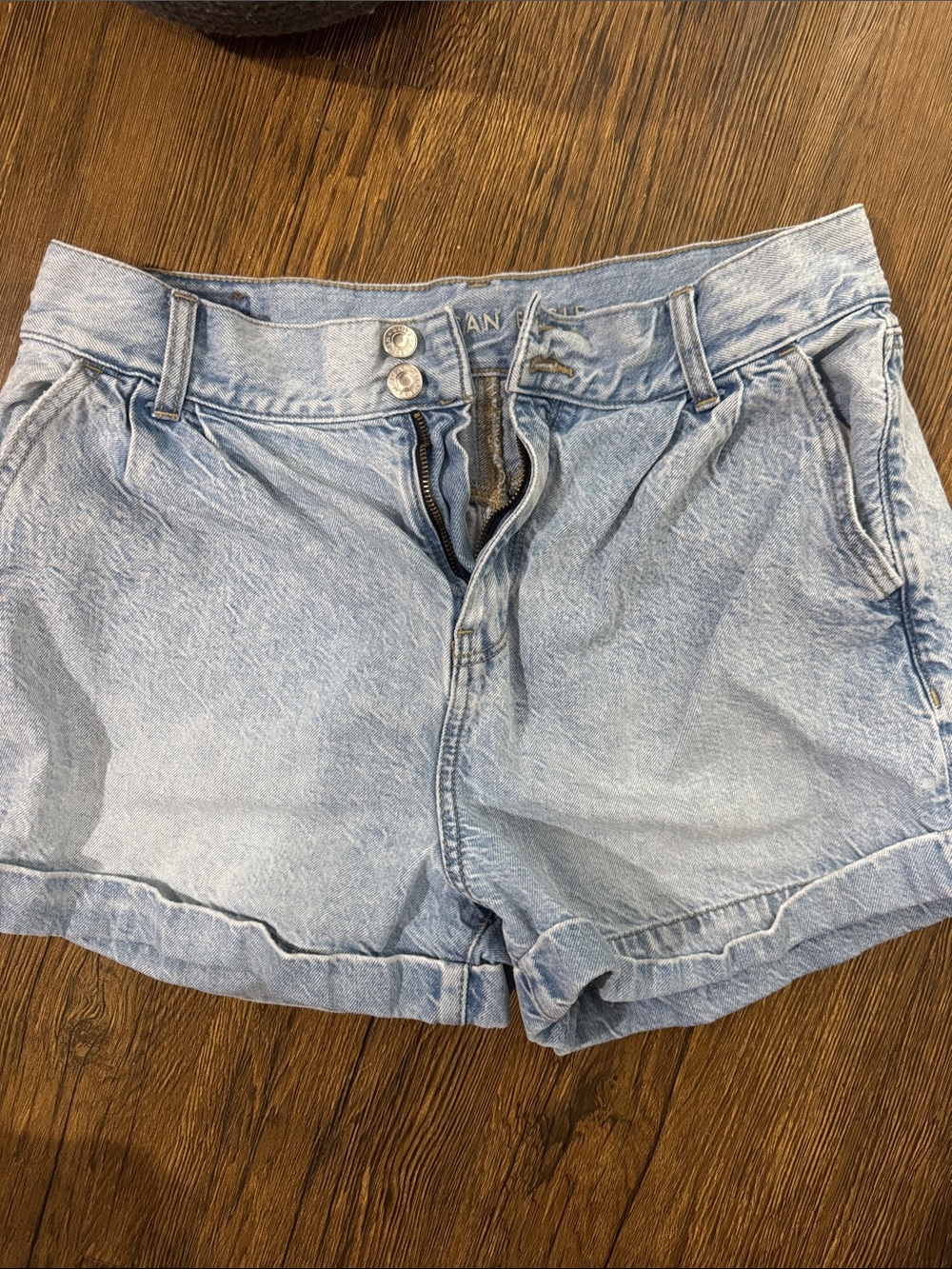 American Eagle Outfitters Light Wash High-Rise Jean Shorts